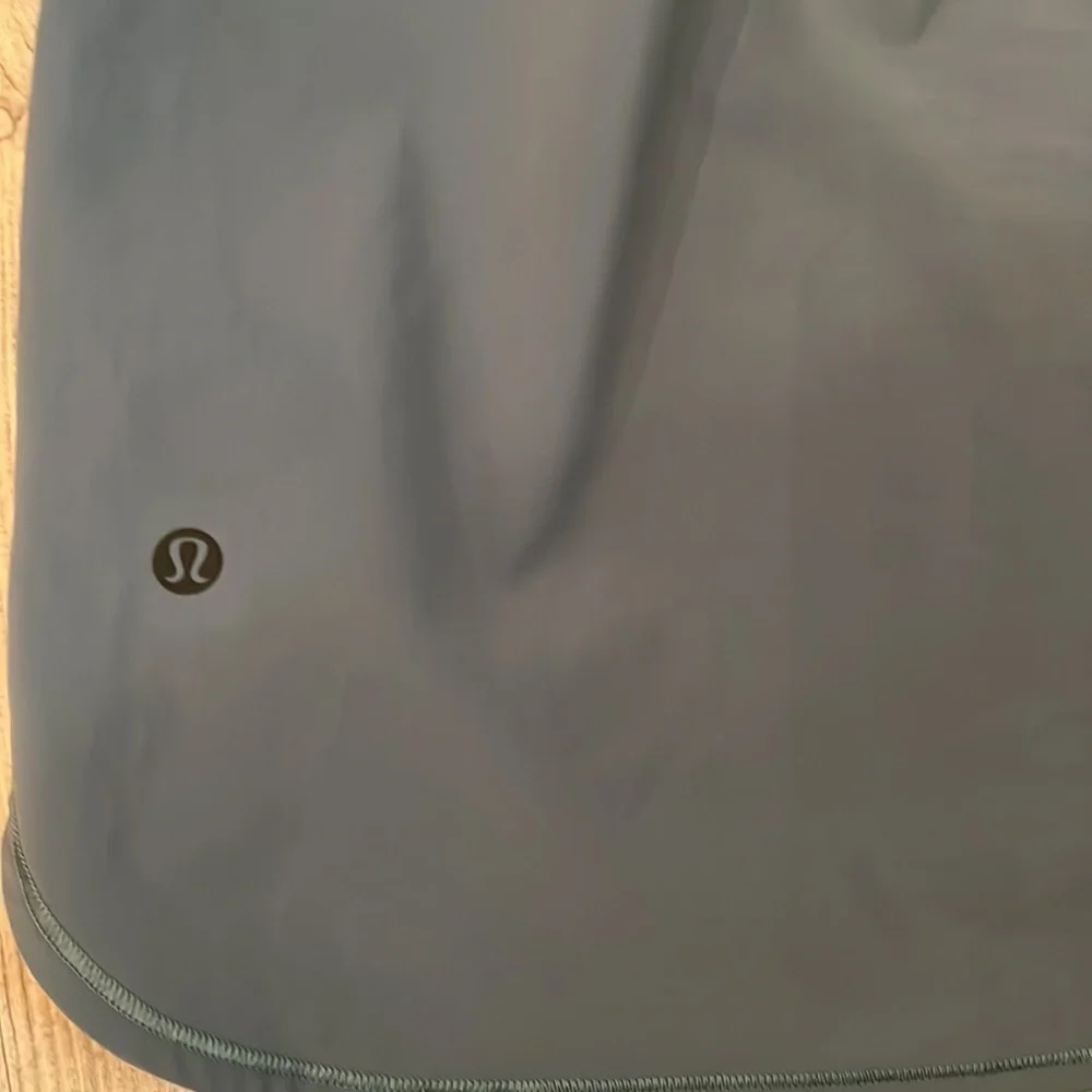 Lululemon On The Fly Skirt size 4